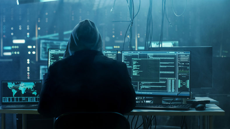 应对信息安全风险：保护企业免受黑客攻击的威胁
